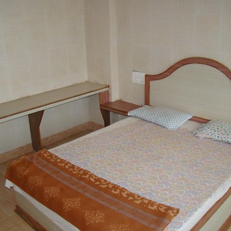 Sreeniketanam Lodge Mādhavaram Εξωτερικό φωτογραφία