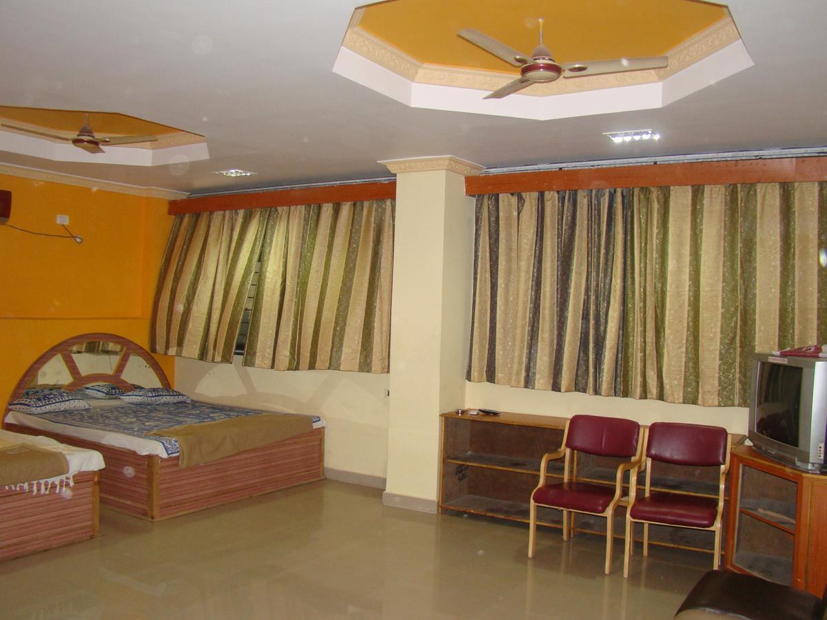 Sreeniketanam Lodge Mādhavaram Εξωτερικό φωτογραφία