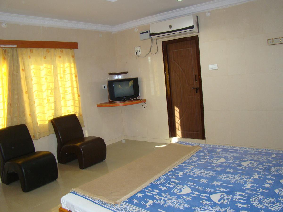 Sreeniketanam Lodge Mādhavaram Εξωτερικό φωτογραφία