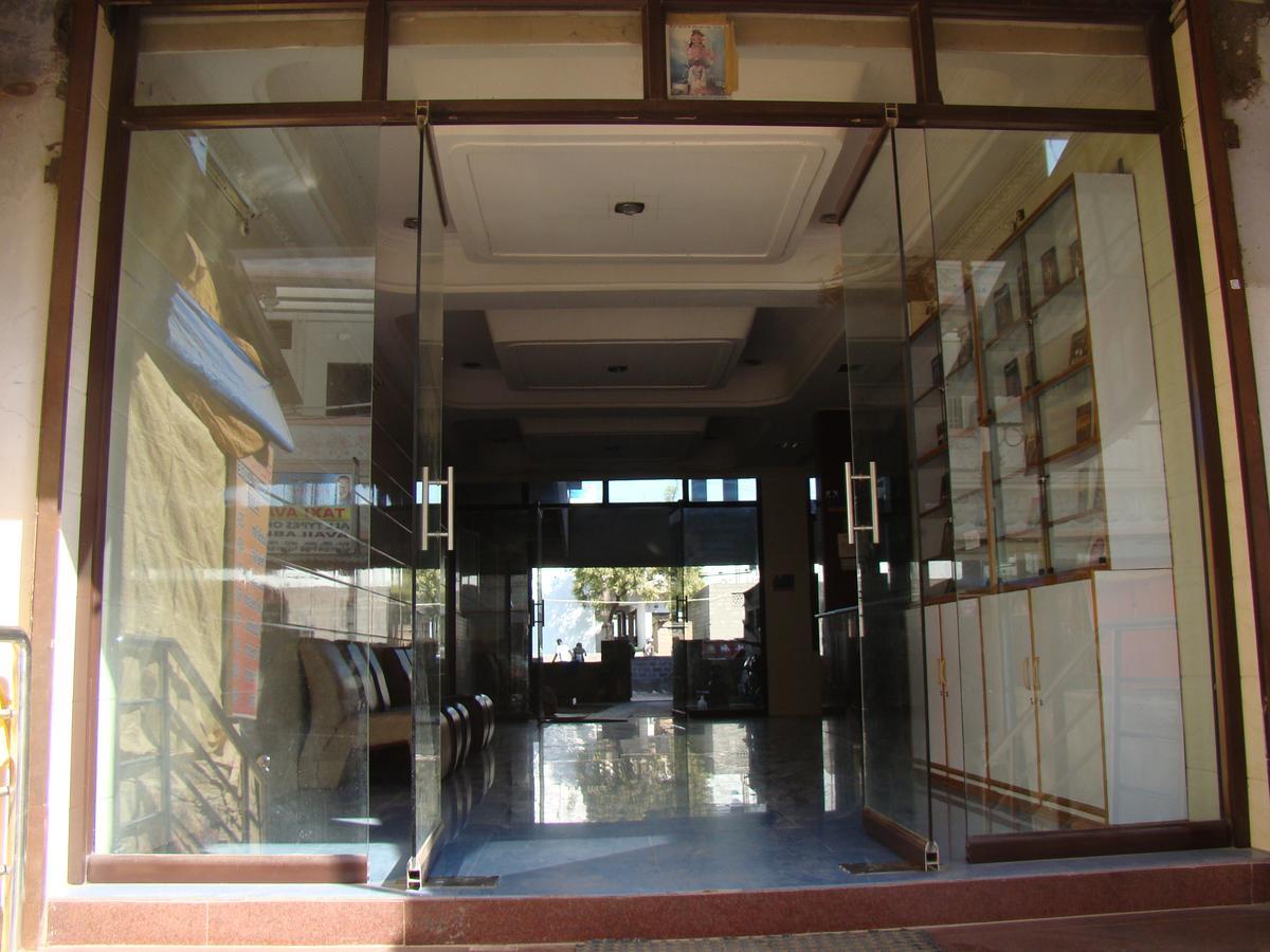 Sreeniketanam Lodge Mādhavaram Εξωτερικό φωτογραφία