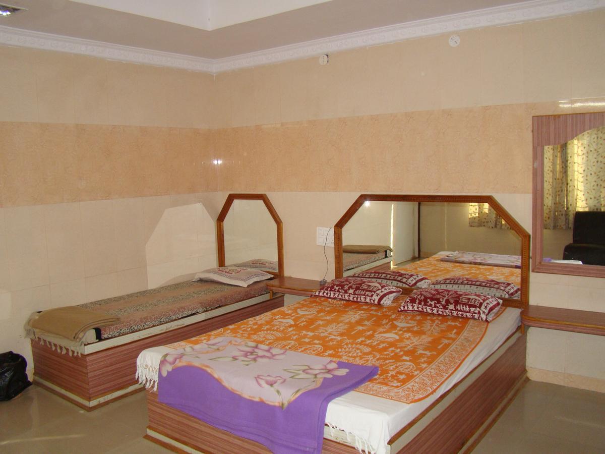 Sreeniketanam Lodge Mādhavaram Εξωτερικό φωτογραφία